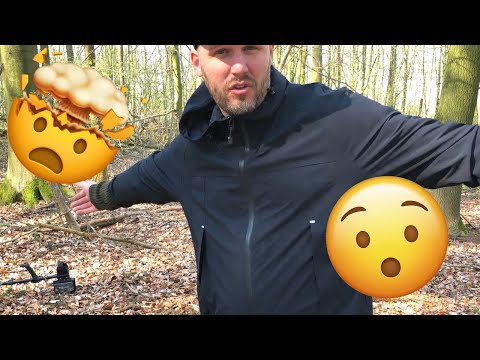 XP Deus VS Detech Relic Striker - How deep can they go?