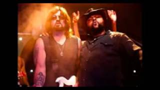MUST WATCH FULL VIDEO BILLY RAY CYRUS REMAKES ACHY BREAKY HEART w RAPPER BUCK 22 REVIEW.3gp