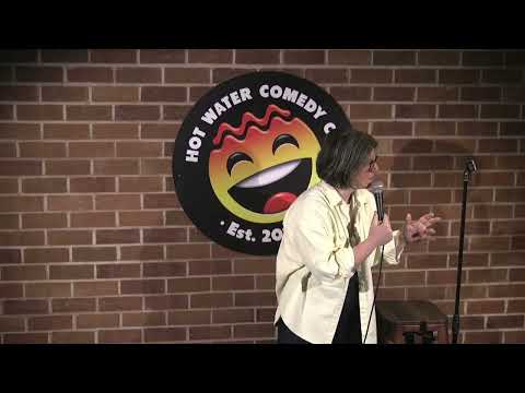 Zoe Brownstone | LIVE at Hot Water Comedy Club