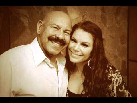 OLGA TAÑON Y OSCAR D LEON "QUE BONITA ERES MI VENEZUELA"