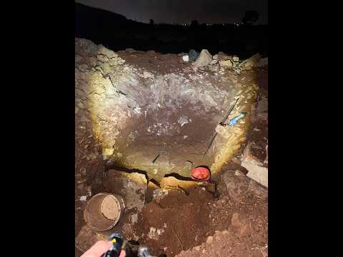 חשד לניסיון לחפור מנהרה לישראל: פיר וכלי חפירה אותרו סמוך לגדר בקלנדיה