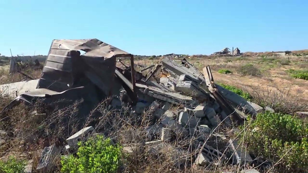 Live Long Gaza Water Well – by Naseem Al‑Louh
