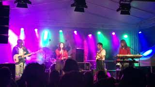 TOPS - Way To Be Loved (Live)