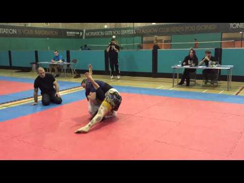 UK submission quest Gilda Medinelli (GFTEAM west of Scotland) vs Cristiana Theodoli (Royce Gracie)