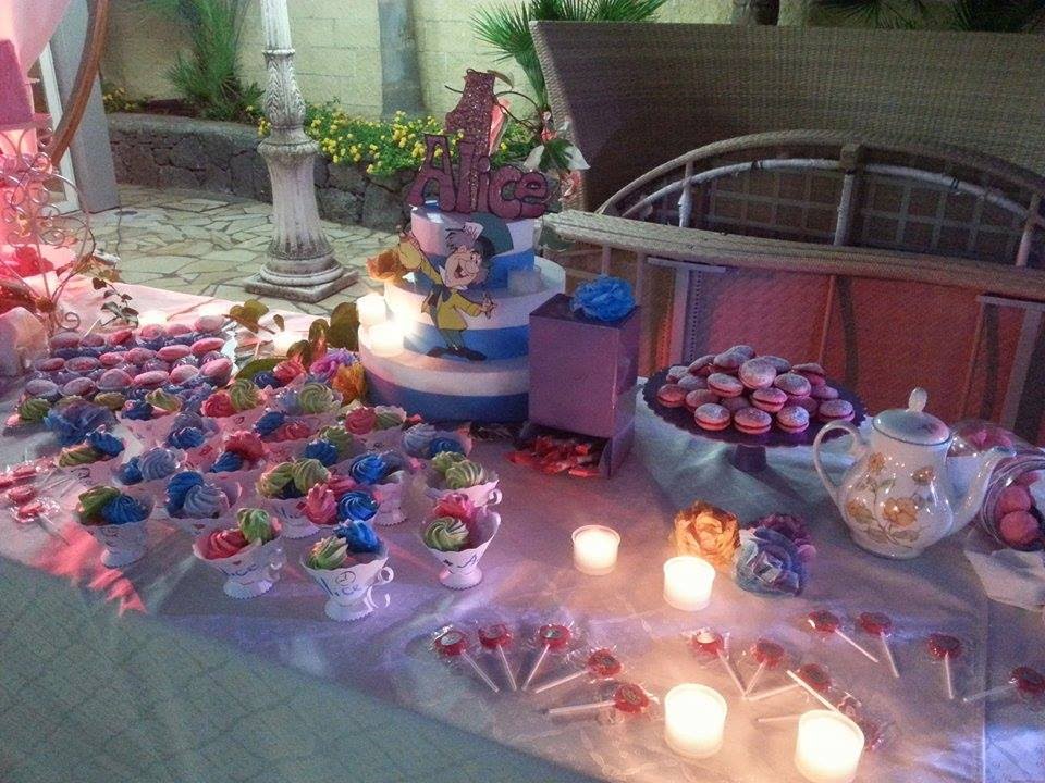 ALICE NEL PAESE DELLE MERAVIGLIE,allestimento primo compleanno