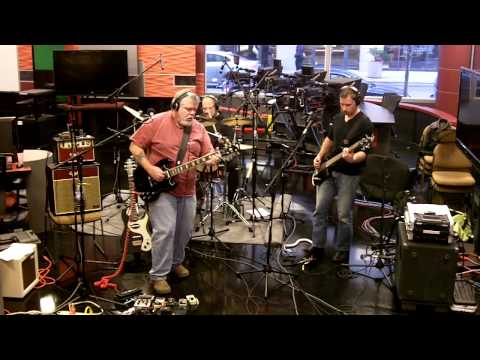 The Crimebusters - Roll One Up - Live On The Razor & Die Show