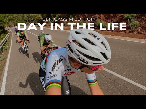 Ein Tag im Leben während des Trainingslagers mit Alpecin-Deceuninck