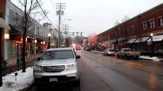 preview picture of video 'Cleveland Heights Fire - EMS Ladder 222 and Squad 242'