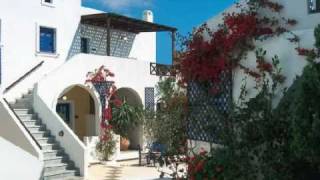 preview picture of video 'Santorini: 4* Hotel Kouros Village, Griechenland Urlaub'