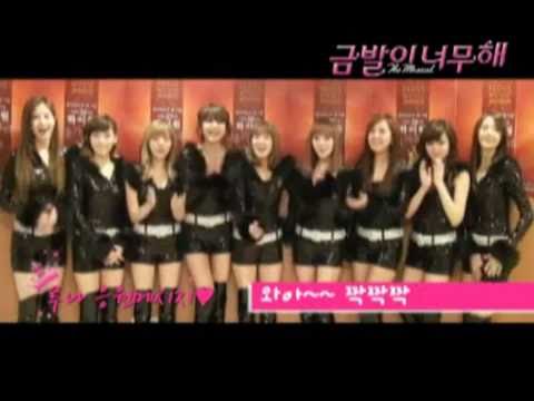 110204 SNSD & SM Family Cheers for F(x) Luna's-Musical 'Legally Blonde'[HD]