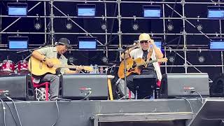 Download lagu AYAH  —  EBIET G ADE x IWAN FALS Live @ PESTAPORA 2025 mp3