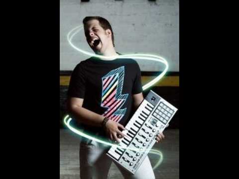 Alex Armes & Thomas Penton - On ThE RoAD - TeST The BeST ELecTRo HouSe MuSiC !!!