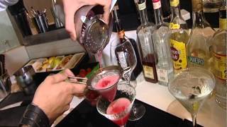preview picture of video 'Créer vos cocktails au Radisson Blu Resort & Spa Ajaccio Bay 4*'
