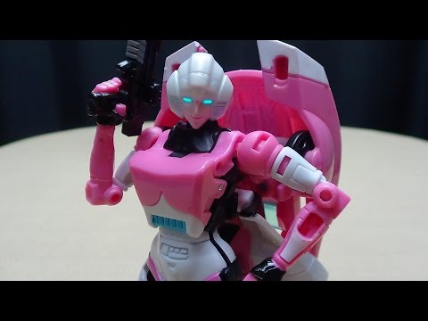 Generations Deluxe ARCEE: EmGo's Transformers Reviews N' Stuff