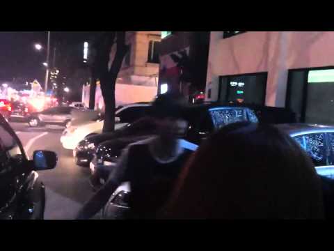 120420 EXO-K in front of SM Ent.