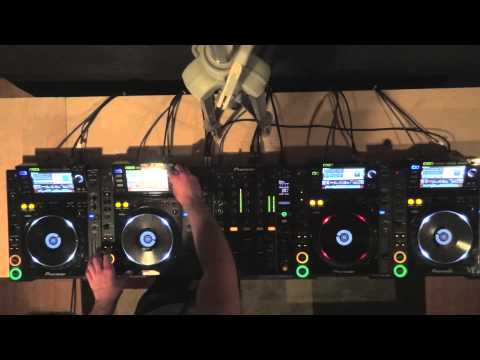 WAEV - 4 CDJ2000's Mix 3