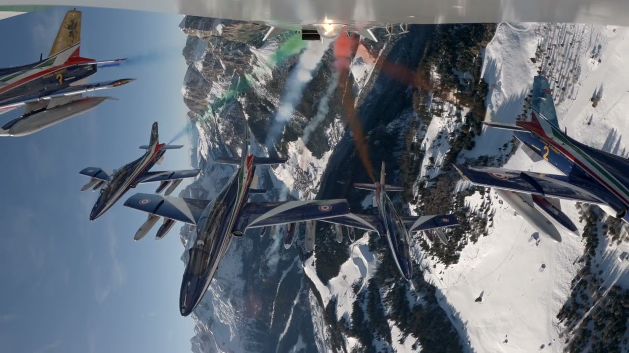 Coppa del Mondo Sci, le Frecce Tricolori protagoniste dei cieli dell'Alta Badia - AGIPRESS