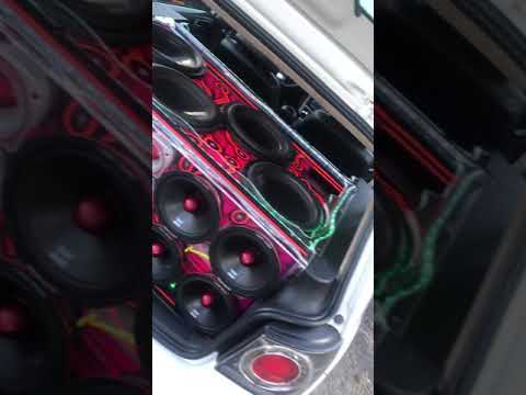 Golf AudioBass tocando Quem vai Chorar