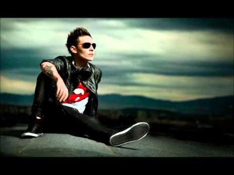 David Deejay feat. P Jolie & Nonis - Perfect 2.wmv