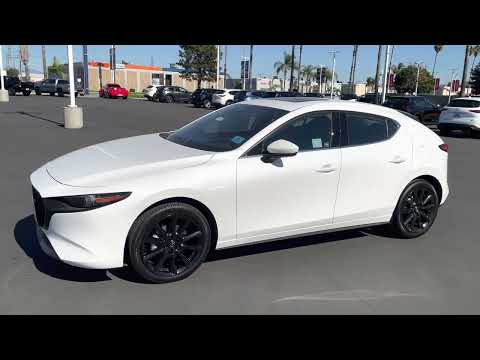 2022 Mazda3 Hatchback 2.5 S FWD Premium Package (6-speed manual)