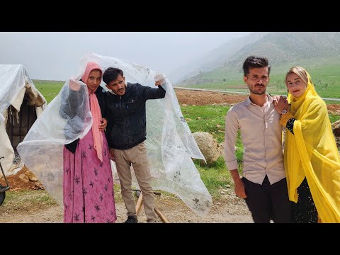 Heavy rain in the nomads: Chader Mohammadreza and Zainab in the rain