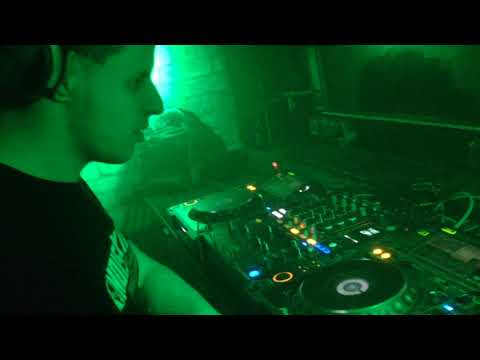 Psychofreak vs. Dj NoiseMassaker - ID