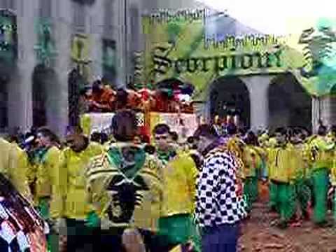 Carnevale d'Ivrea 2007 - I guerrieri in Piazza Ottinetti
