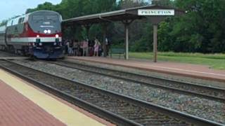 preview picture of video 'Amtrak Veterans Locomotive Arriving Princeton, IL'