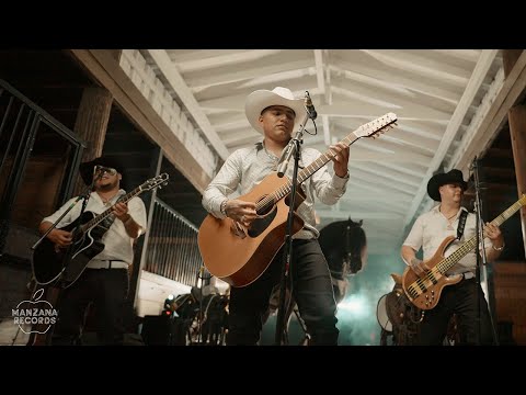 Miniatura de El Sr. De Las Botas Blancas (En Vivo)