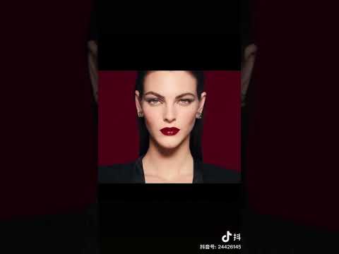 Siêu cấp alpha - Vittoria Ceretti