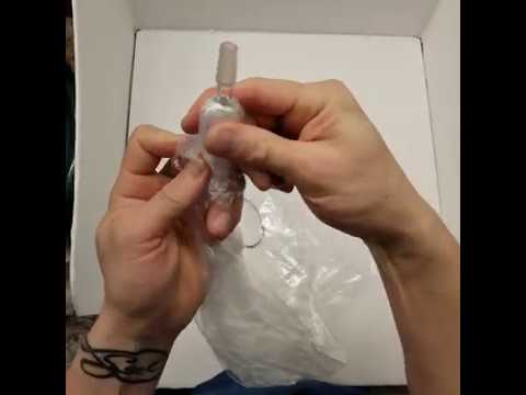 Part of a video titled How to Replace Balloon Bag for Arizer Extreme Q Vaporizer - YouTube