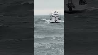 Extreme Tidal Swing Causes Small Waves to Break in Inlet...Knocking 100 foot boat around