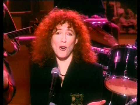 Video thumbnail for Kara Ze Rak Hapa’am - קרה זה רק הפעם