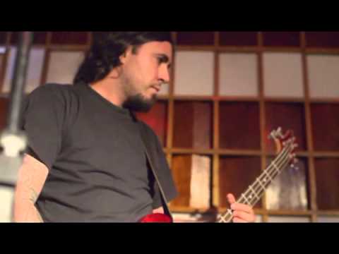 Arcangel - Algo Flota En La Laguna (Pescado Rabioso)