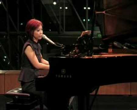 Ruth Ling performs 