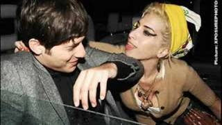 Mark Ronson Ft. Amy Winehouse - Valerie