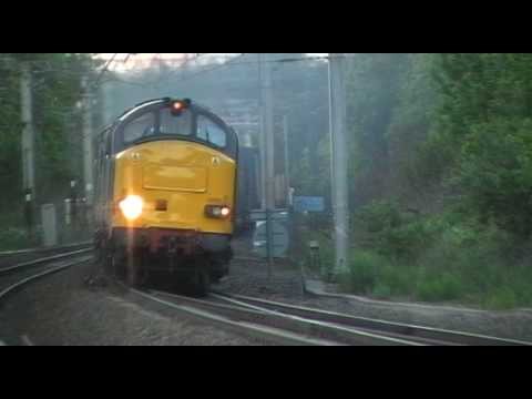 DRS 37611/37603 4M82 Coatbridge F.L.T. - Daventry Drs(Malcolm W H) containers Lancaster 11/6/10