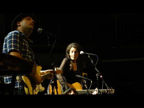 Love And Gasoline - Donna The Buffalo
