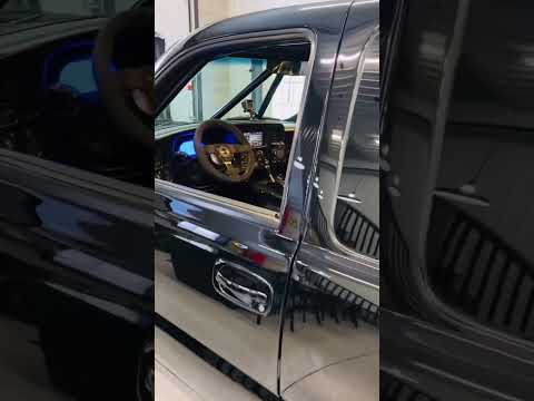 This Silverado prerunner is next level. Running our rear end and race hubs.