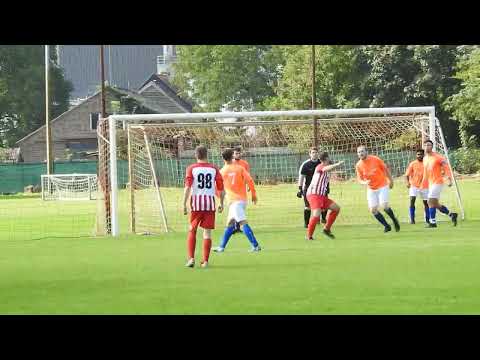 1. 0-1 De "Cruijff" (nr. 14) van Boekoel scoort heel fraai met een volley.