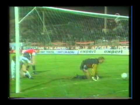 1993 (November 10) Turkey 2-Norway 1 (World Cup Qu...