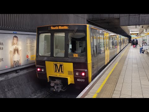 Trains at Gateshead Metro (09/08/19)