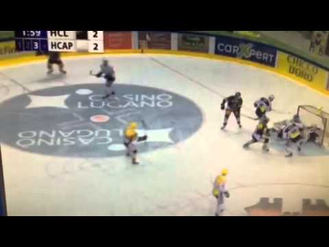 Francis Bouillon save on the line