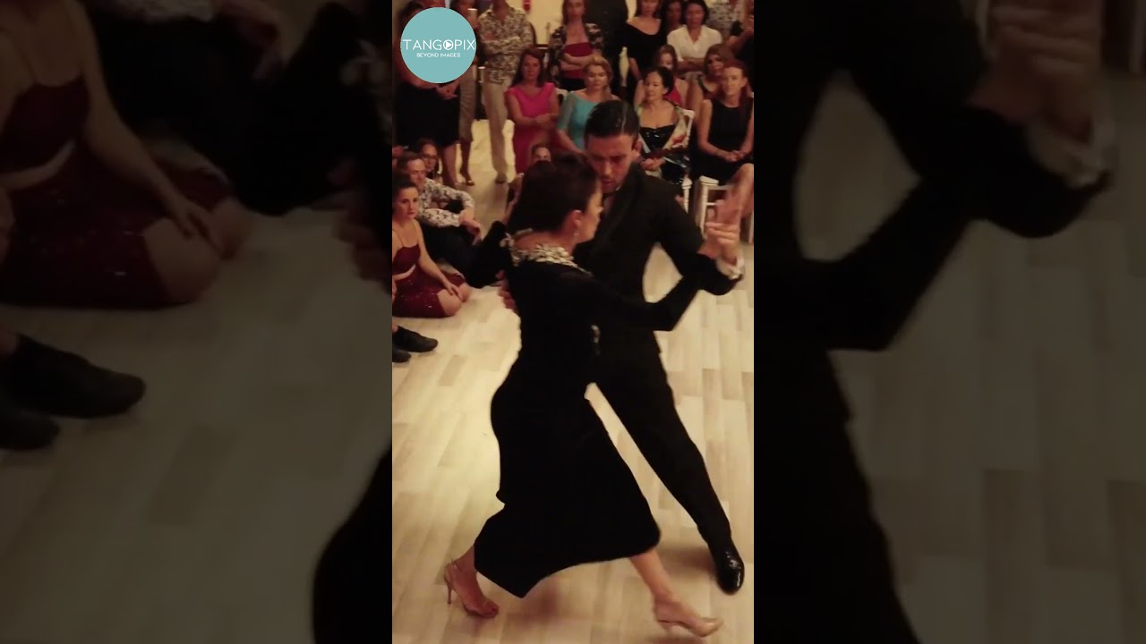 Video thumbnail for Vanesa Villalba & Matteo Antonietti dance Osvaldo Pugliese - Emancipación