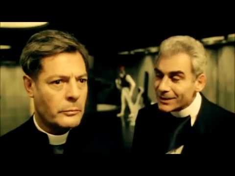 Todo Modo - "Ami il potere?" (Volonté Mastroianni)