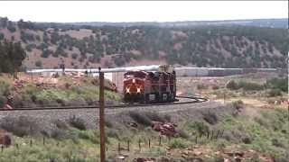 preview picture of video 'BNSF AUTORACK-TRAIN betwen Belen and Mountainair,NM'