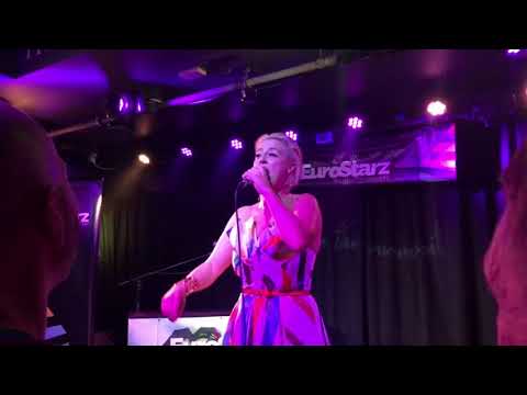 Lindsey Dracass singing “No Dream Impossible” (United Kingdom 2001) at EuroStarz in Concert 2018