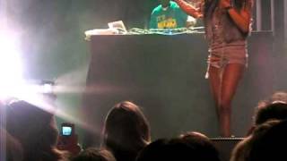 Shontelle - Roll It live