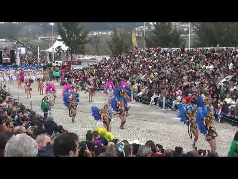 Carnaval de Estarreja 2023 - Desfile de domingo da Escola de Samba Vai Quem Quer - parte 3
