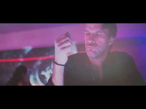 Wolnomuzyka - Inhalcje dzwiękiem gość. Majkel MF ( MASH UP VIDEO)